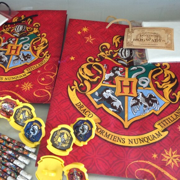 Harry Potter Bundle - Picture 2 of 3
